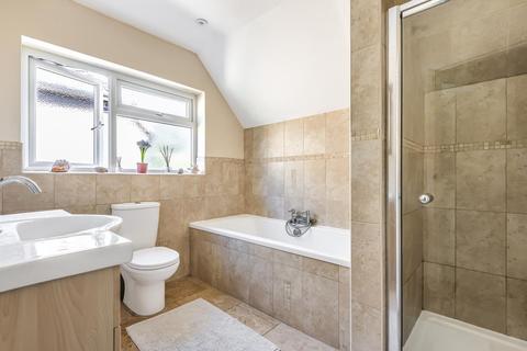 34 Ridgeway Close, Lightwater, GU18 5XX