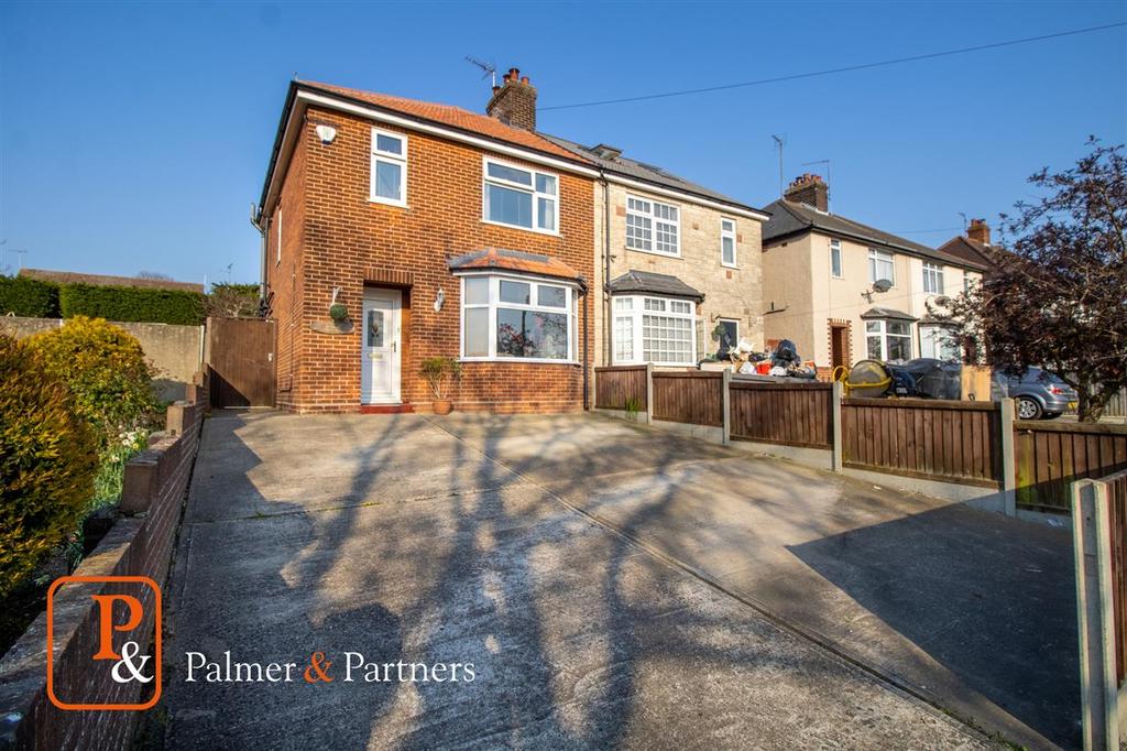 St Andrews Avenue, Colchester, CO4 3 bed semi-detached house - £290,000