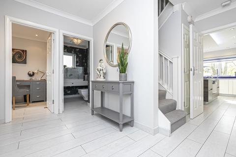 Brook End Dunmow Road, Fyfield, Ongar, CM5 0NN