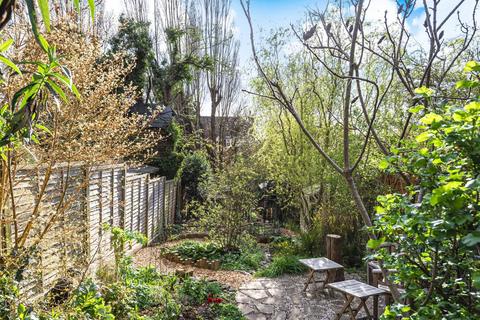 46 South Vale, London, SE19 3BA