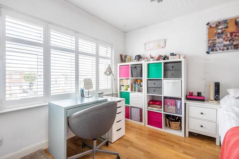 36 Bourne Vale, Bromley, BR2 7JW