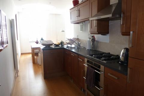 2 bedroom apartment to rent, Alexandra House, Kings Road, Reading, RG1