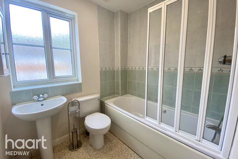 1 Cutter Close, Upnor, Rochester, ME2 4GY