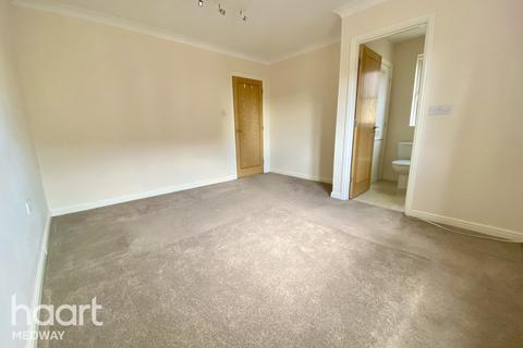1 Cutter Close, Upnor, Rochester, ME2 4GY