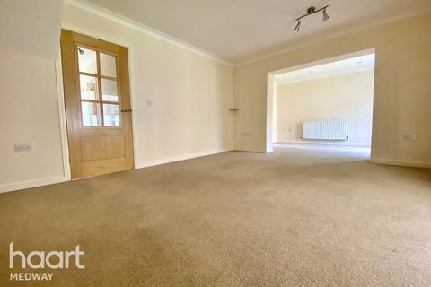 1 Cutter Close, Upnor, Rochester, ME2 4GY