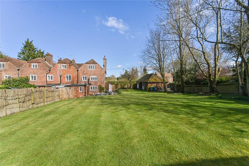 Ashford Road, Sheldwich, Faversham, ME13 4 bed end of terrace house £