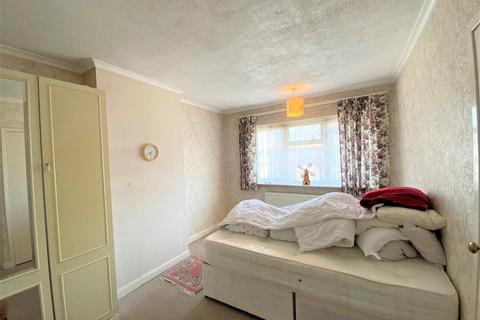 46 Chestnut Close, Hayes, UB3 1JG