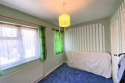 46 Chestnut Close, Hayes, UB3 1JG