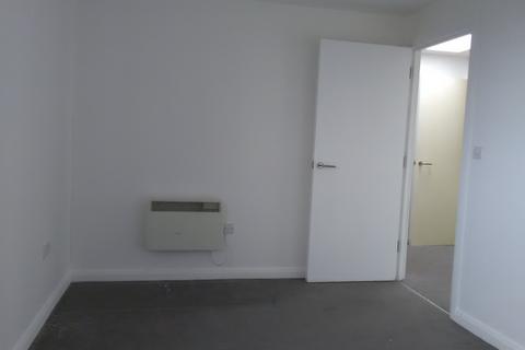 1 bedroom flat to rent, London Road, Mitcham, Surrey CR4