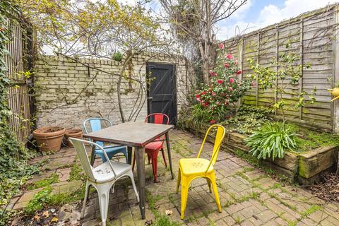 11 Relf Road, London, SE15 4JS