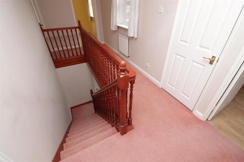 10 Dryleaze, Yate, Bristol, BS37 7YX