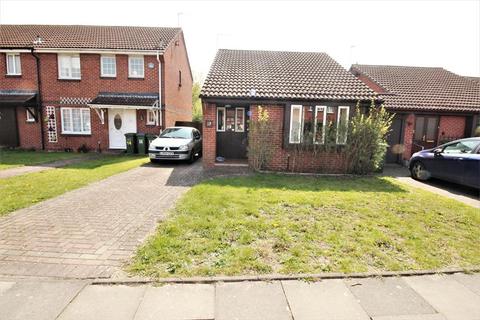 12 Rollesby Way, London, SE28 8LR