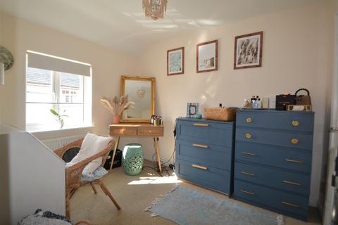 24 Coles Close, Wincanton, BA9 9FD