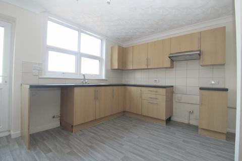 3 bedroom terraced house to rent, Forge Lane, Gillingham, Kent, ME7