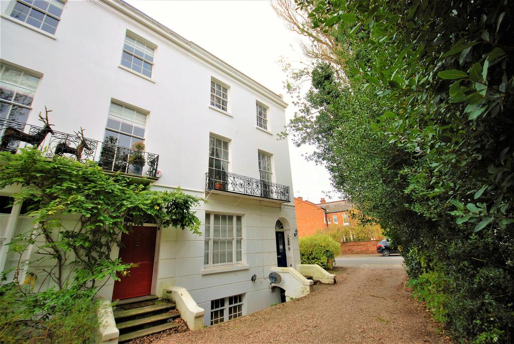 19 Milverton Crescent, Leamington Spa, Warwickshire, CV32 1 bed