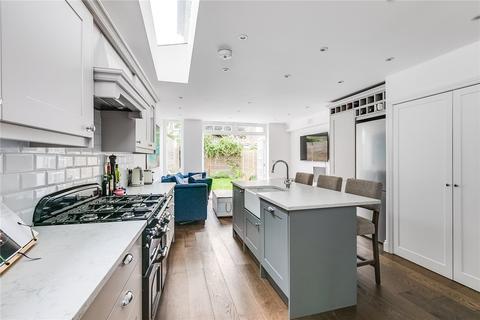 25 Swanage Road, London, SW18 2DZ