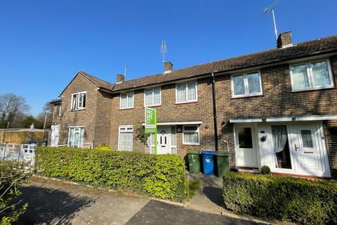 82 Bay Road, Bracknell, RG12 2NG