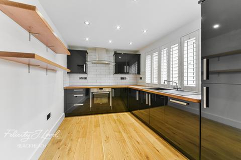 25a Delacourt Road, London, SE3 8XA