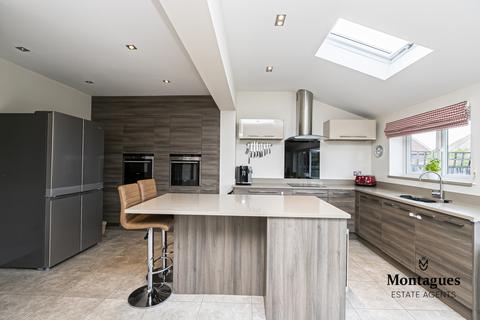 6 Oak Road, Epping, CM16 5DJ