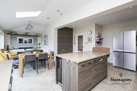 6 Oak Road, Epping, CM16 5DJ