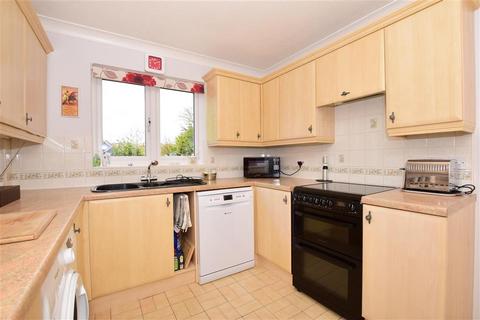 12 Lancer Way, Billericay, CM12 0XA