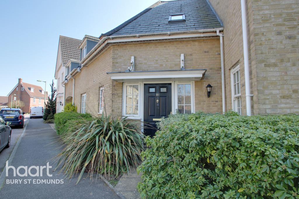 Daisy Avenue, Bury St Edmunds 2 bed flat £200,000