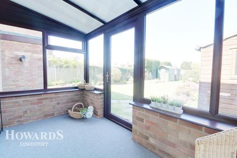 39 Conrad Road, Lowestoft, NR33 8QD