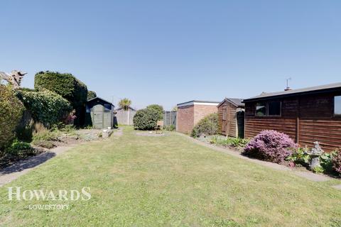 39 Conrad Road, Lowestoft, NR33 8QD