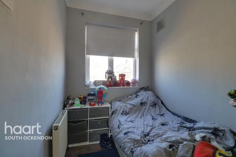 27 Blenheim Gardens, Aveley, South Ockendon, RM15 4EB