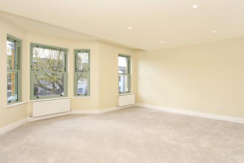 26 Whitestile Road, Brentford, TW8 9NJ