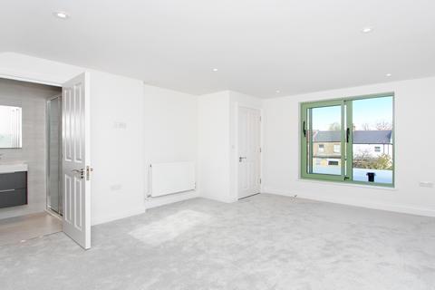 26 Whitestile Road, Brentford, TW8 9NJ