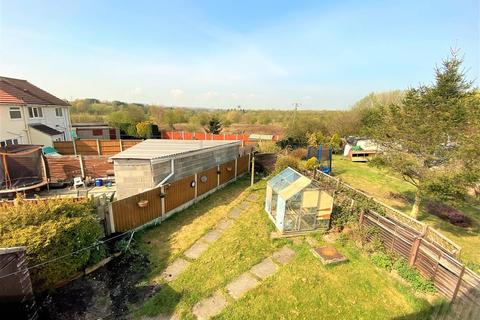 8 Broomhill View, Bolton Upon Dearne, Rotherham, S63 8LB