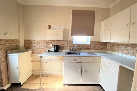 8 Broomhill View, Bolton Upon Dearne, Rotherham, S63 8LB