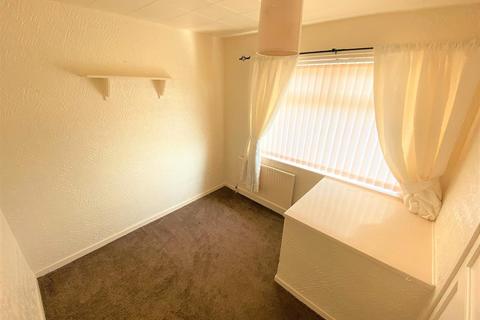 8 Broomhill View, Bolton Upon Dearne, Rotherham, S63 8LB