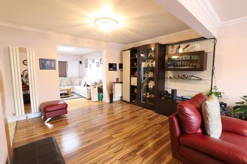 21 Queens Road, Hayes, UB3 2RY