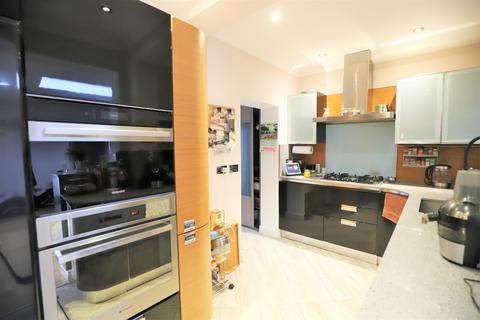 21 Queens Road, Hayes, UB3 2RY