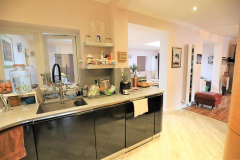 21 Queens Road, Hayes, UB3 2RY