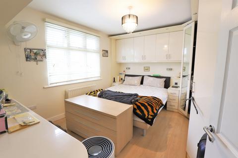 21 Queens Road, Hayes, UB3 2RY