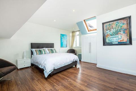 Flat 1, 16 Ryfold Road, London, SW19 8BZ