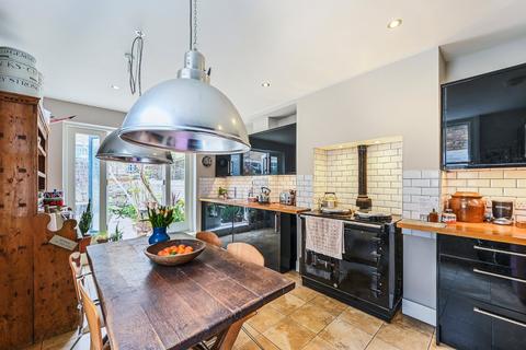 8 Parsons Green Lane, London, SW6 4HS