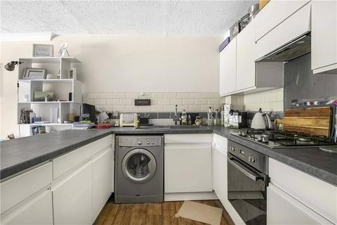 1 bedroom apartment for sale, Gresham Road, Staines-upon-Thames, Surrey, TW18