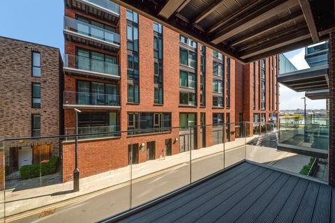 2 bedroom apartment to rent, Echo Court, Royal Wharf, London, E16