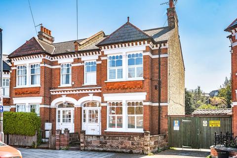78 Stapleton Road, London, SW17 8AX