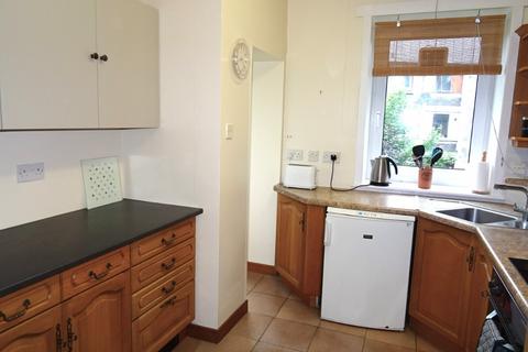 3 bedroom flat to rent, Willowbank Road, City Centre, Aberdeen, AB11