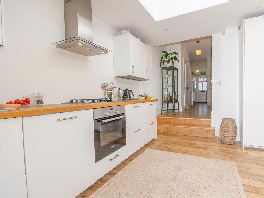 Kitchen c