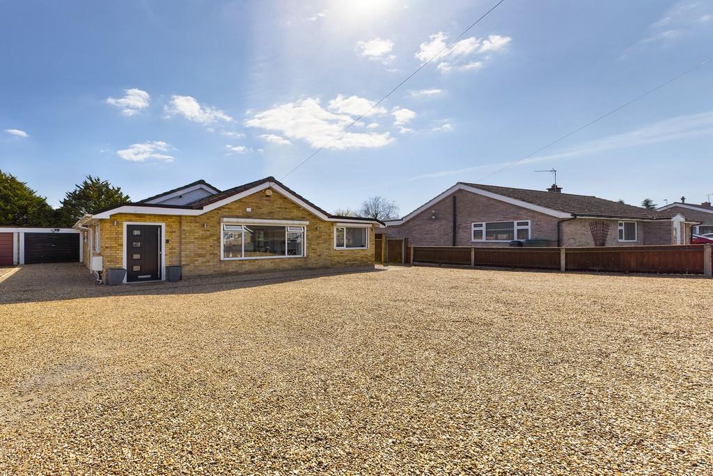 Redgate, Thetford 3 bed detached bungalow £325,000