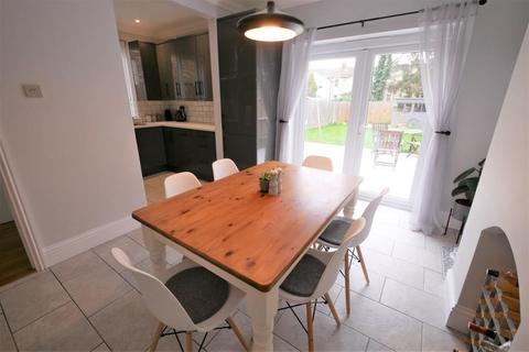 18 Edward Close, Ipswich, IP1 4BE