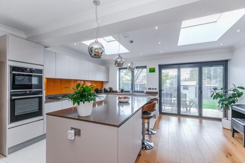 127 Blenheim Road, Harrow, HA2 7AA