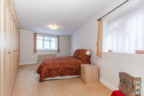 127 Blenheim Road, Harrow, HA2 7AA