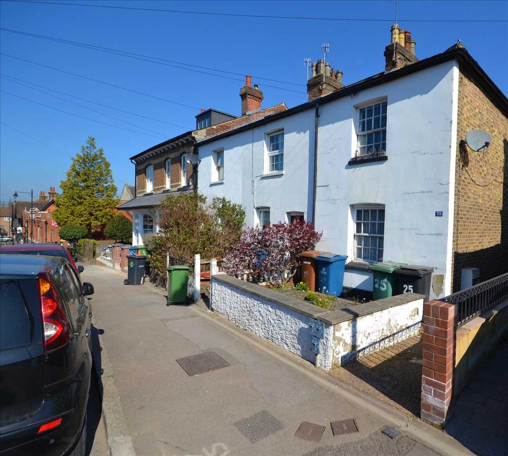 Roxeth Hill, Harrow On The Hill... 2 bed house £450,000